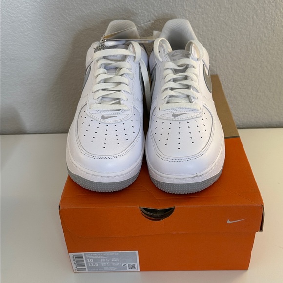 Nike Men's Air Force 1 Anniversary Edition White Metallic Silver Sneakers Sz 10 - Picture 5 of 13
